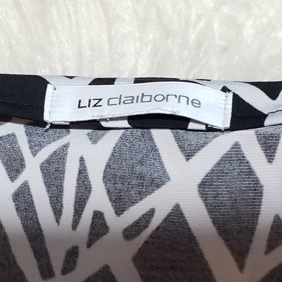 Liz Claiborne Top black and white stretchy - Picture 7 of 7
